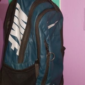 Nike Bookbag LAST DAY BEFORE I DONATE !!!!